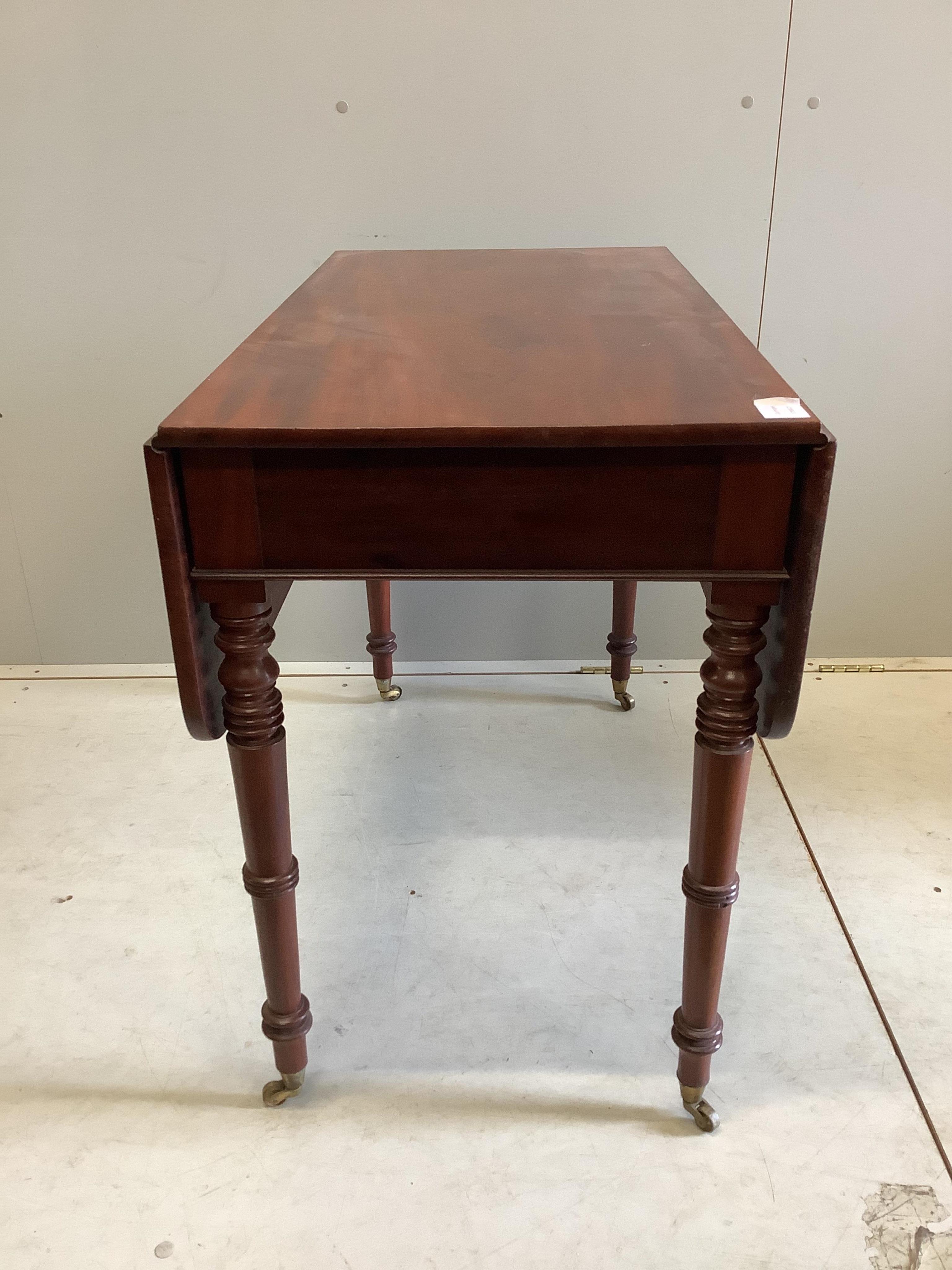 A Victorian mahogany Pembroke table, width 91cm, depth 49cm, height 71cm. Condition - fair to good